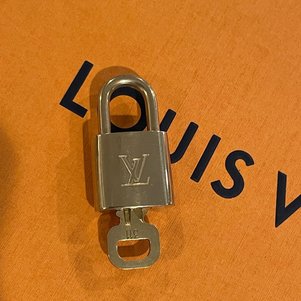 #311 Authentic Louis Vuitton Lock & Key
